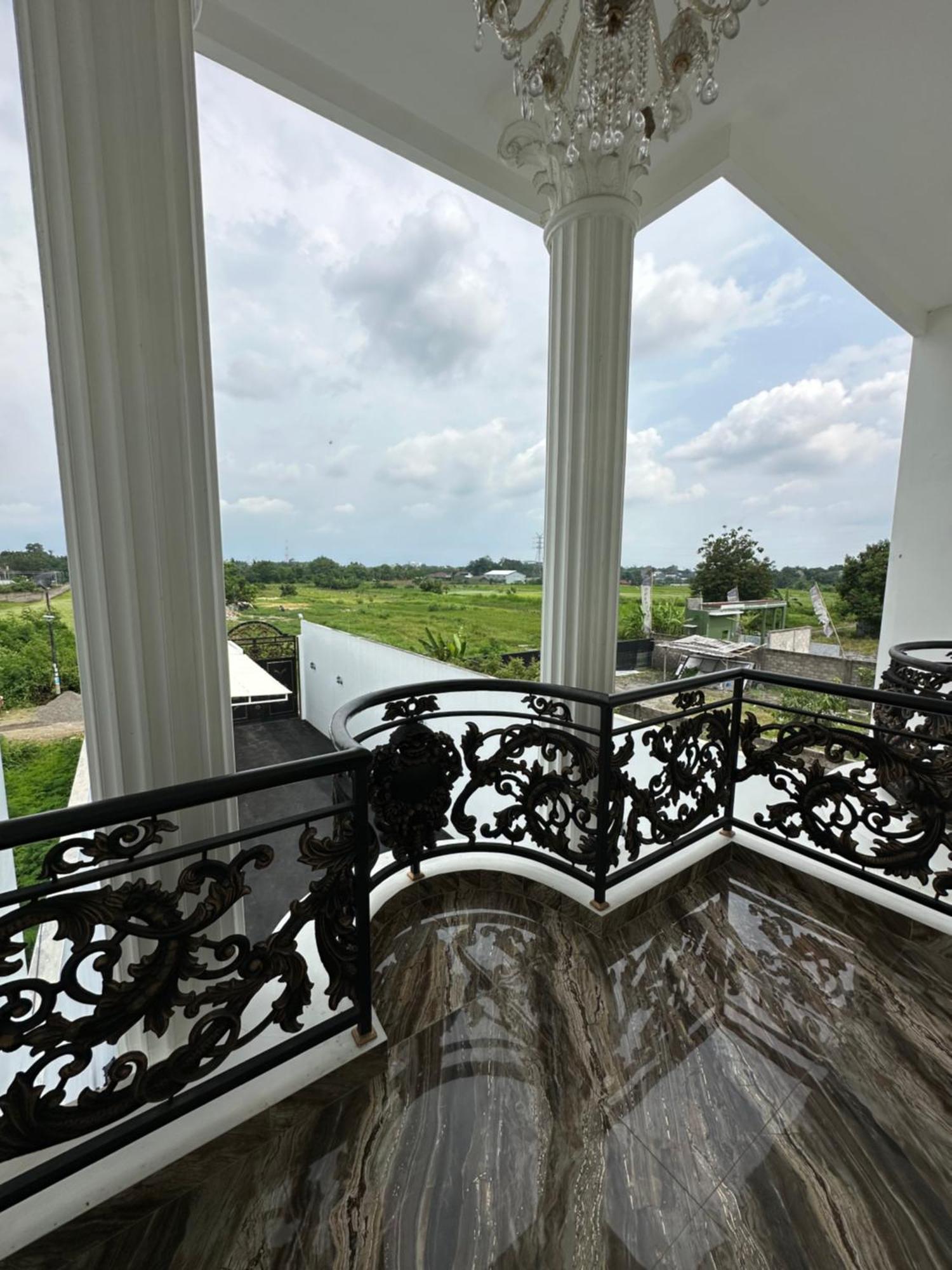 Villa Rumah Putih Jogja Yogyakarta Bagian luar foto